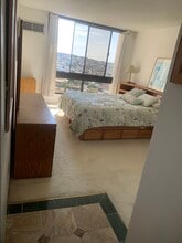 300 Wai Nani Way, Unit Miryam in Honolulu, HI - Building Photo - Building Photo