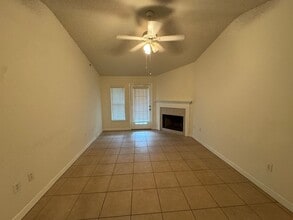 18320 Bridle Club in Tampa, FL - Building Photo - Building Photo
