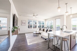 2048 Bolton Dr NW in Atlanta, GA - Building Photo