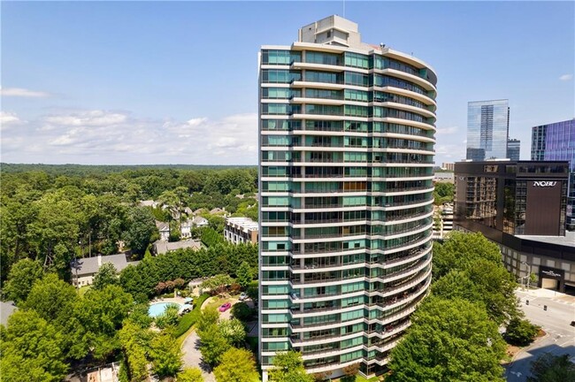 700 Park Regency Pl NE in Atlanta, GA - Building Photo - Building Photo