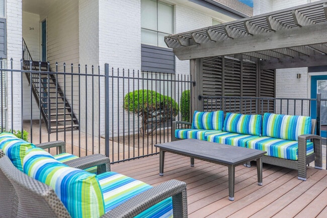 Woods of Spring Grove Apartments in Houston, TX - Building Photo - Building Photo