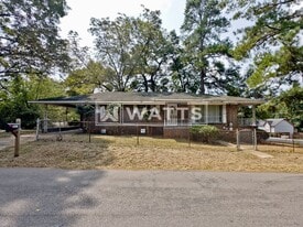 928 Broad St in Hueytown, AL - Building Photo