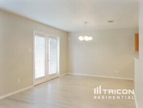 7714 Burro Bend in San Antonio, TX - Building Photo - Building Photo