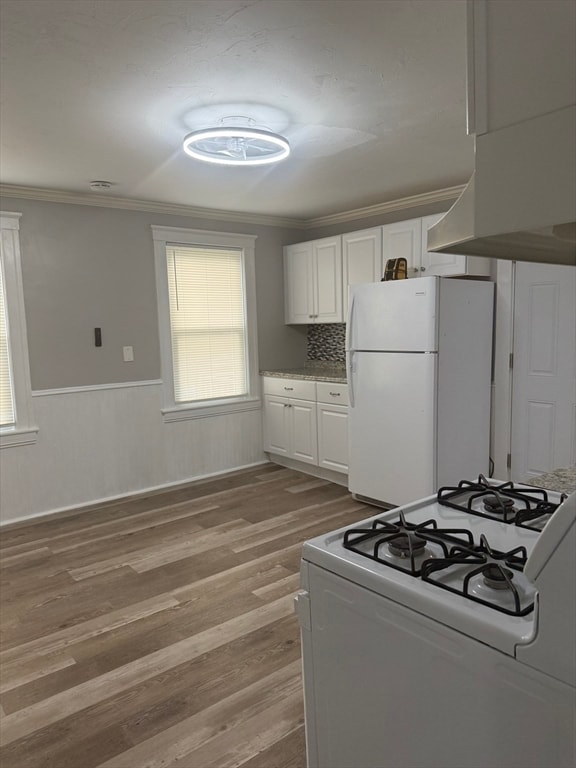 23 Everett Ave in Webster, MA - Building Photo - Building Photo