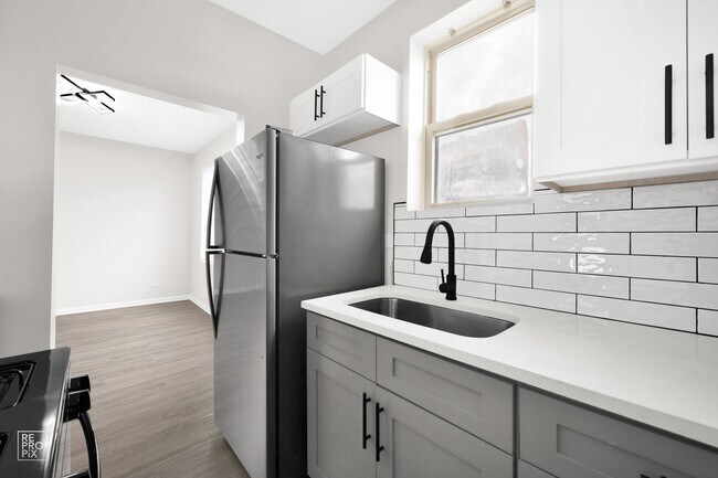 735-49 N Austin in Chicago, IL - Building Photo - Building Photo