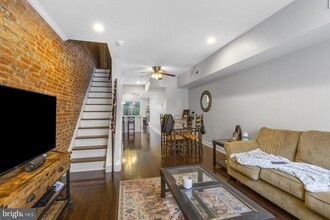 2442 Kimball St in Philadelphia, PA - Foto de edificio - Building Photo