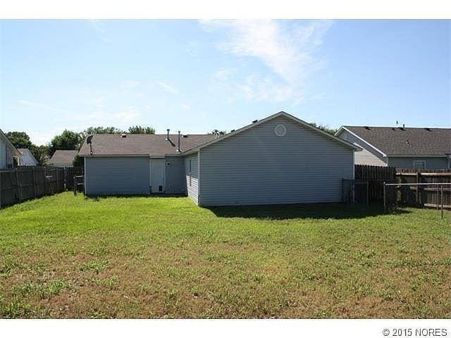 property at 616 NE Fenway Ave