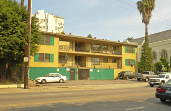 6857 Franklin Ave in Los Angeles, CA - Building Photo - Building Photo