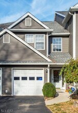 20 S Midland Ave in Kearny, NJ - Foto de edificio - Building Photo