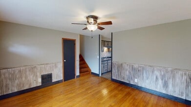 1501 Bonnie Ave in Dixon, IL - Building Photo - Building Photo