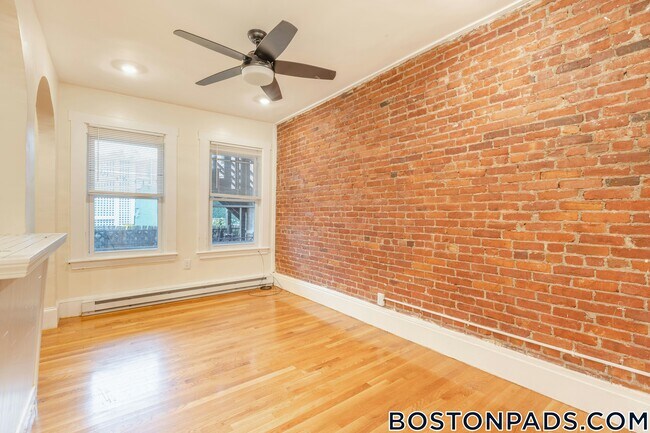 4 Mark St in Boston, MA - Building Photo - Building Photo