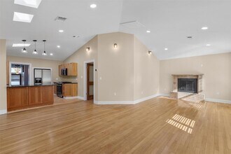 400 E Monroe St in Austin, TX - Building Photo - Building Photo