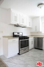 628 Huntley Dr-Unit -3 in West Hollywood, CA - Building Photo - Building Photo
