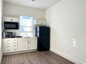 13037 Michael Callin Aly in Alafaya, FL - Building Photo