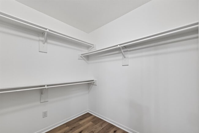 property at 1707 Bonnie Lea Ln