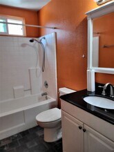 387 61st St in San Diego, CA - Foto de edificio - Building Photo