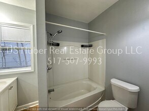 813 N Jenison Ave in Lansing, MI - Building Photo - Building Photo