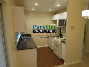 2738 Oak Rd in Walnut Creek, CA - Building Photo - Building Photo