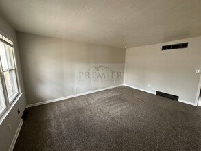 107 S Arlington Ave in Independence, MO - Building Photo - Building Photo