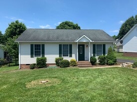 217 Mcclung Pl in Lexington, VA - Building Photo