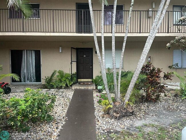 property at 2214 S Cypress Bend Dr