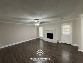 3875 Earlynn Dr in Bartlett, TN - Building Photo - Building Photo