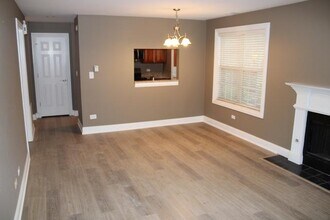 11 Foxcroft Rd in Naperville, IL - Building Photo - Building Photo