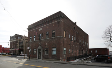 The Club on Washington in Binghamton, NY - Foto de edificio - Building Photo