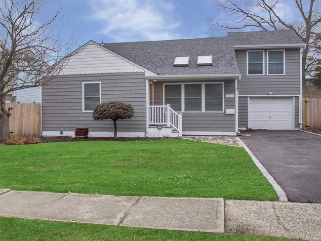 property at 11 Pratt St