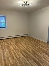 70 Main St in Thomaston, CT - Building Photo - Building Photo