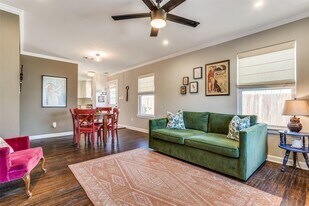 1718 Berkley Ave in Dallas, TX - Building Photo