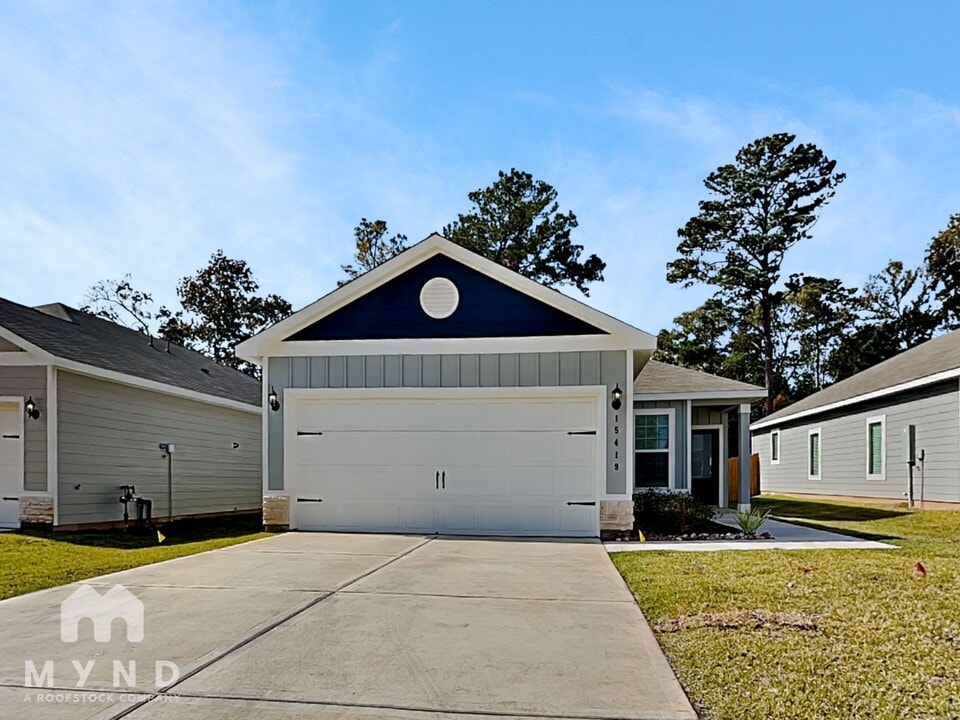 15419 Maple Ter Dr in Conroe, TX - Building Photo