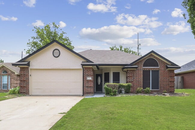 property at 504 NE Park Meadow Ln