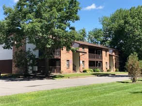 Grecian Terrace Apartments in Albany, NY - Building Photo - Building Photo