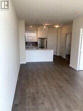 35 Watergarden Dr in Mississauga, ON - Building Photo - Building Photo