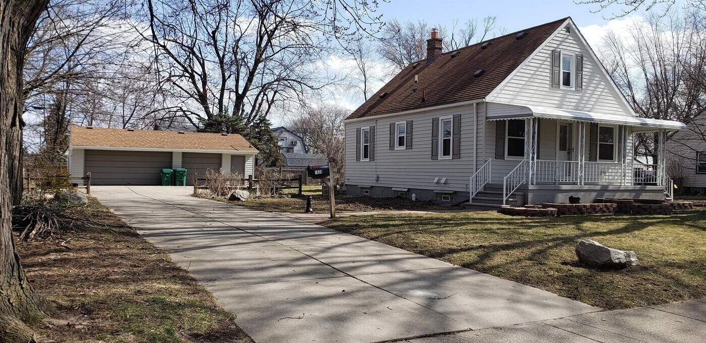 1820 Belton St in Garden City, MI - Building Photo