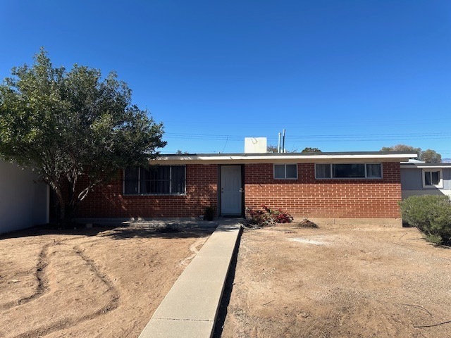 7325 E 28th St in Tucson, AZ - Building Photo