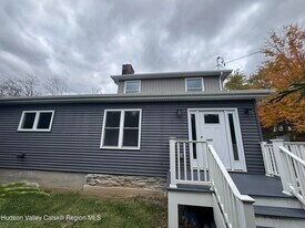 1812 NY-28 in Woodstock, NY - Building Photo