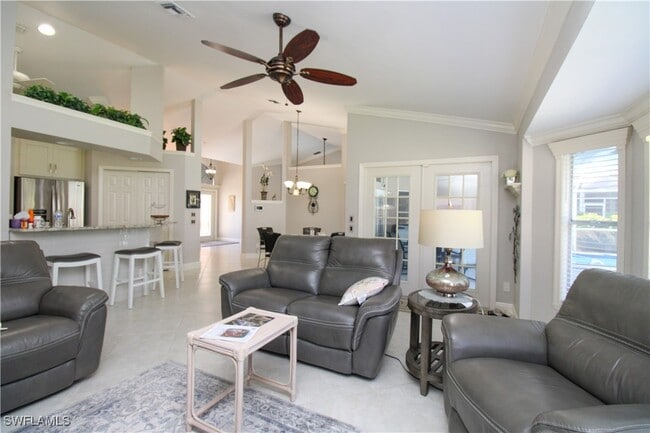 property at 333 Wentworth Ct