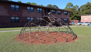 Vista Landing Apartments in Jacksonville, FL - Foto de edificio - Building Photo