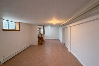 96 Bynner St, Unit B in Boston, MA - Foto de edificio - Building Photo