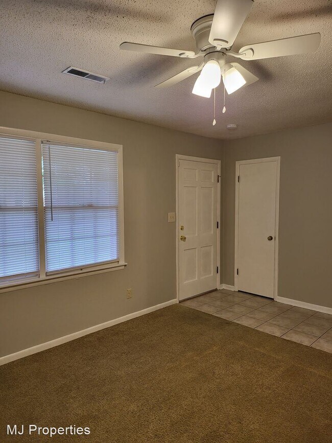1221 Kathy Ln SW photo'