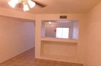 2147 E Robin Ln in Phoenix, AZ - Building Photo - Building Photo