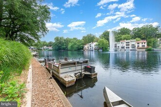 1690 Chimney House Rd in Reston, VA - Building Photo - Building Photo