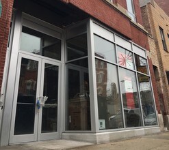 1532 W Chicago Ave in Chicago, IL - Foto de edificio - Building Photo