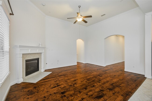 9915 Foggy River in Missouri City, TX - Foto de edificio - Building Photo