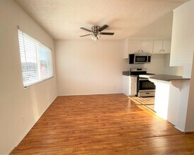 5715 Vineland Ave in North Hollywood, CA - Building Photo - Building Photo