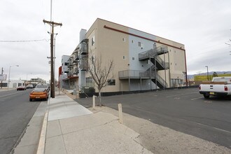 Anthea @ The Granite in Albuquerque, NM - Foto de edificio - Building Photo