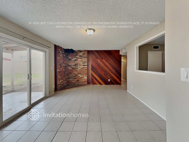1020 W Halstead Dr in Phoenix, AZ - Building Photo - Building Photo