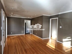 6418 Woodbrook Ln in Houston, TX - Foto de edificio - Building Photo